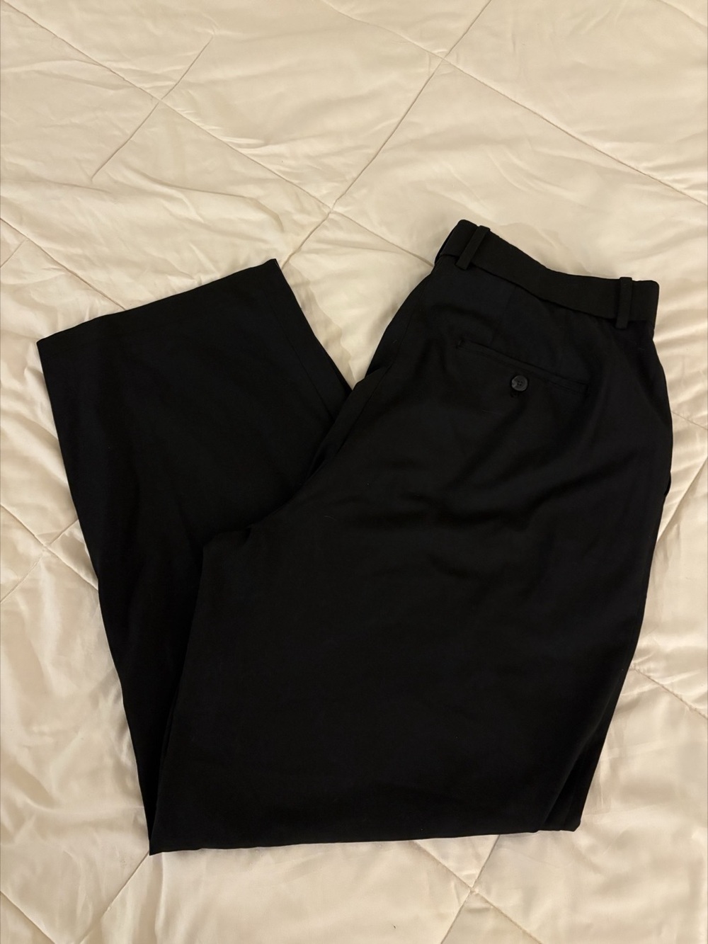 UNIQLO Black Wide-Fit Pleated Pants